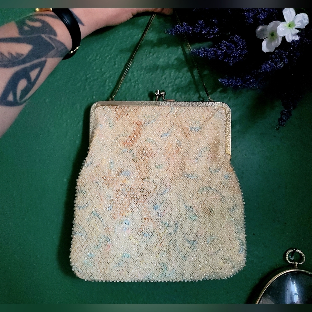 Vintage 1950’s Lumured Corde Beaded Pink Blue Cream Floral Hinged Purse. F-217